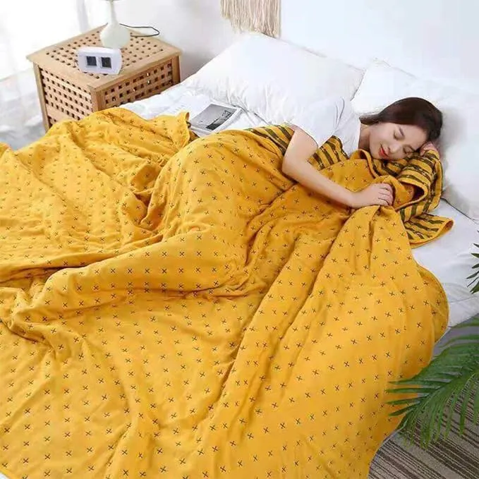 SANACYNA 6-Layer Gauze Muslin Blanket 100% Cotton Crown Bed Blanket Lightweight Soft and Breathable Cozy Blanket Bed Coverlet Both Sides (Yellow,King 90" X 104")¡­