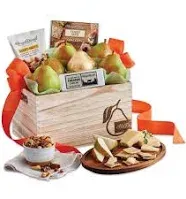 Harry David Signature Pear Nut and Cheese Gift Basket