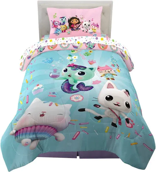 Franco DreamWorks Gabby's Dollhouse Cakey, Mercat And Pandy Kids Bedding Super Soft Comforter And Sheet Set