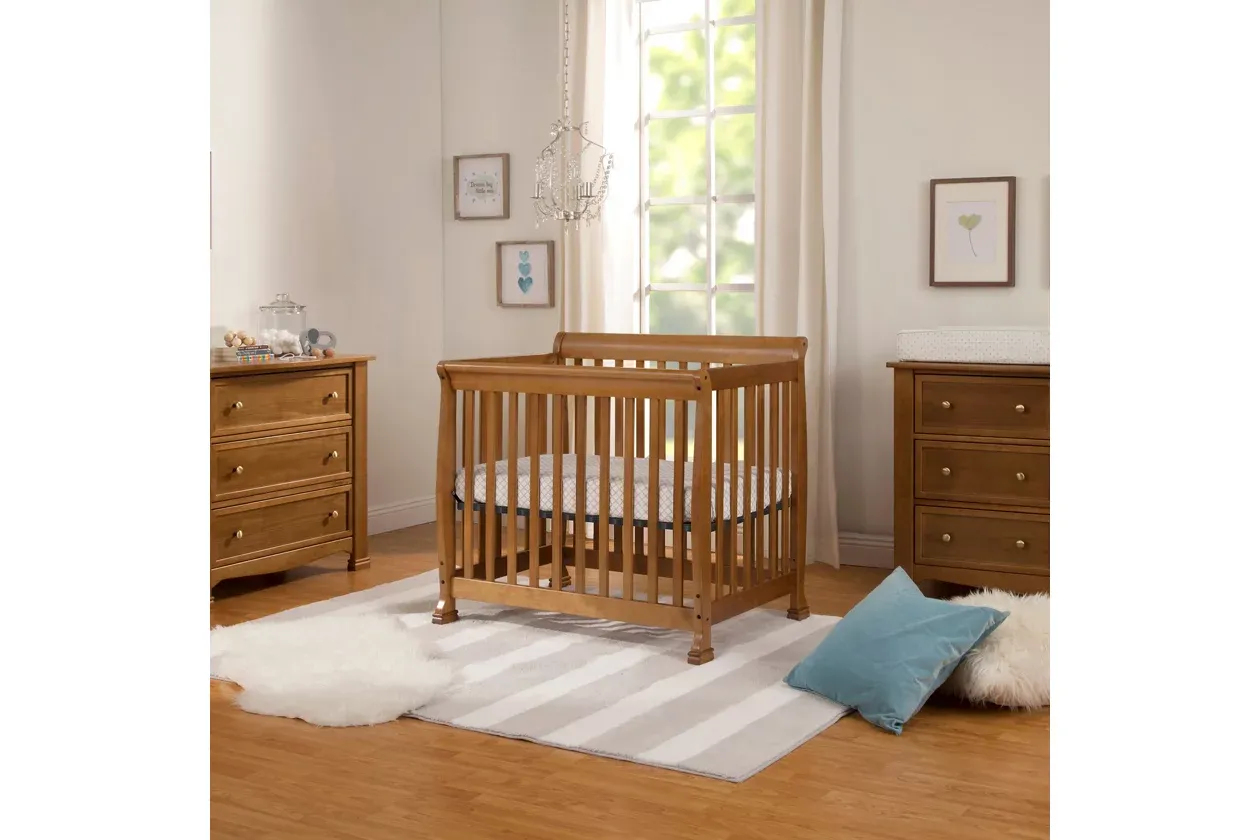 Davinci Kalani 4-in-1 Convertible Mini Crib