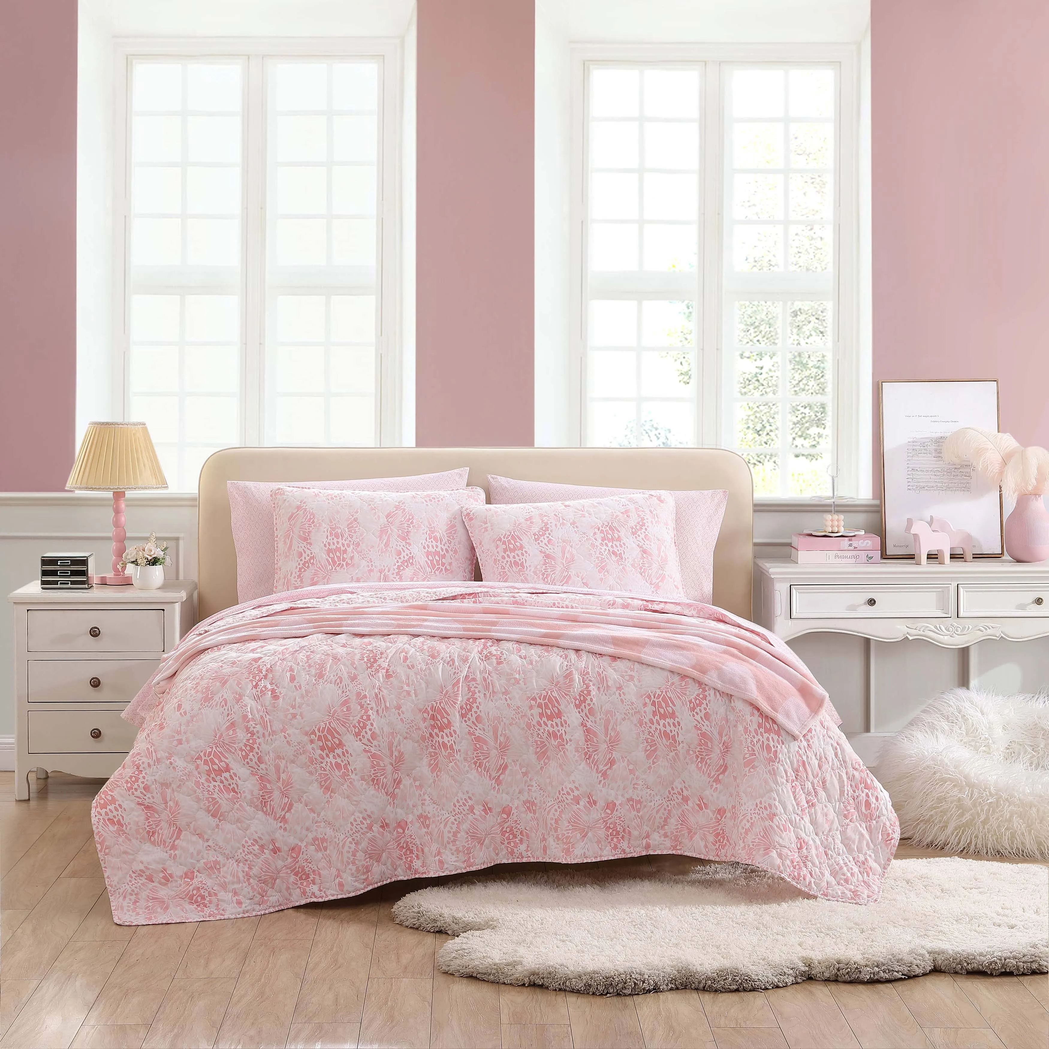 Betsey Johnson Butterfly Ombre Quilt Set, Pink, King