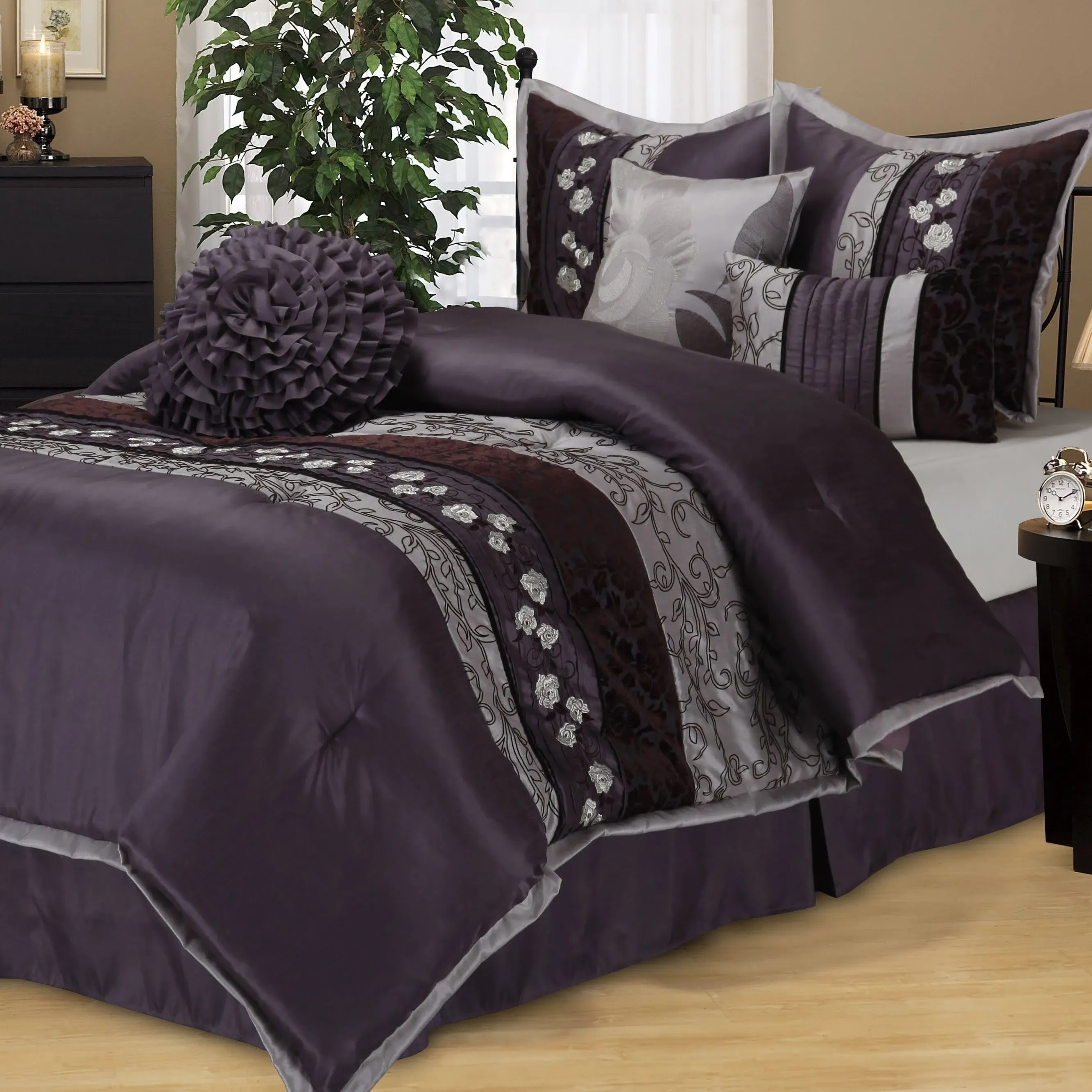 Riley 7-Piece Queen Comforter Set - Black