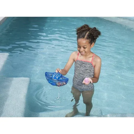 Swimways Gabby's Dollhouse Dive N Catch Game, Swimming Pool Accessories & Kids Pool Toys, Pool Party Supplies & Water Toys for Kids Aged 5 & Up